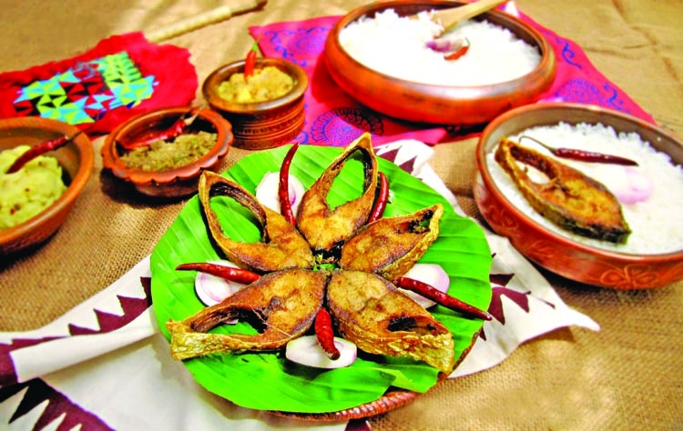 দুর্গাপূজায় ইলিশ ভোজন নিয়ে সনাতনী ধর্ম কি বলে? prokritibarta