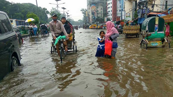 ঢাকার ২৬টি খালের মধ্যে মাত্র ১৫টি খনন করলেই দূর হবে জলাবদ্ধতা prokritibarta
