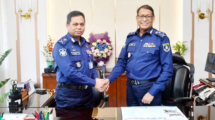 নতুন আইজিপি হিসেবে দায়িত্ব নিয়েছেন বাহারুল আলম prokritibarta