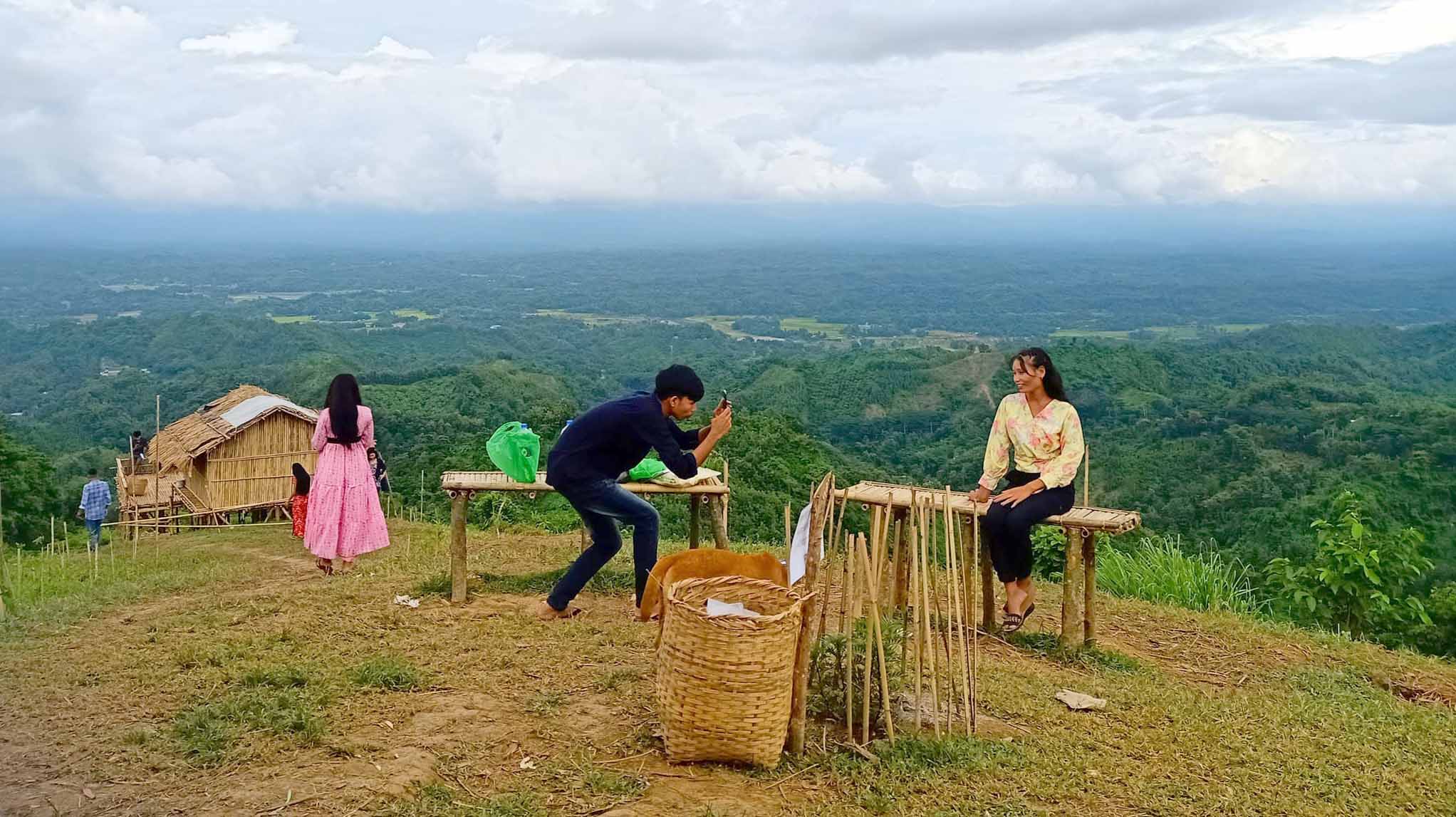 পাহাড় ও মেঘের রাজ্যে হারিয়ে যেতে ঘুরে আসুন মিরিঞ্জা ভ্যালি prokritibarta